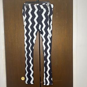 Zig zag print leggings
